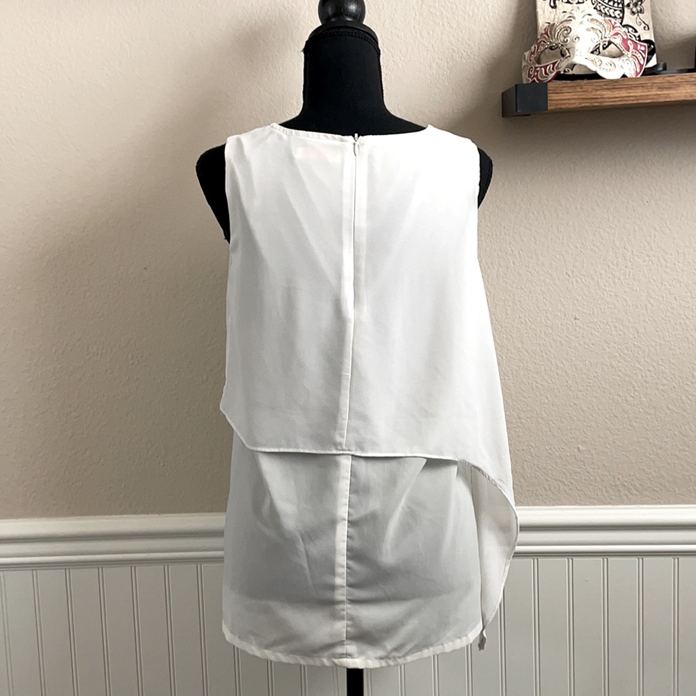 Sleeveless blouse - Picture 5 of 6